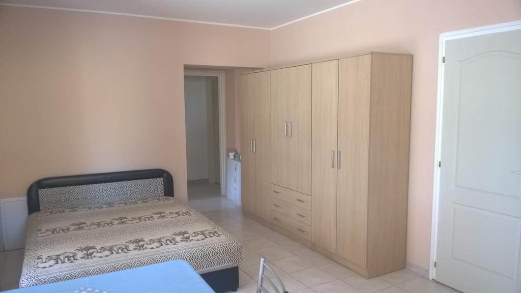 Hatarmenti Vendeghaz Zsira Exteriör bild